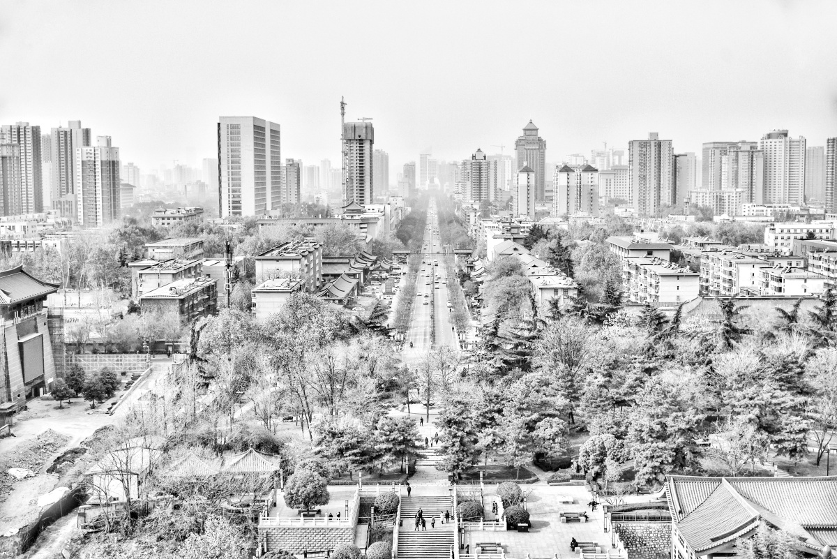 大唐速写摄于西安大雁塔大雁塔上俯瞰大唐不夜城