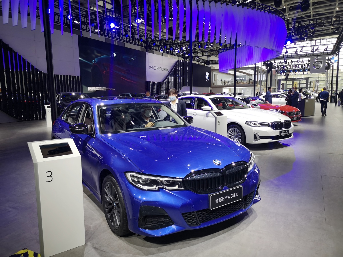 2021西安十一车展随拍宝马展位全新宝马7系轿车