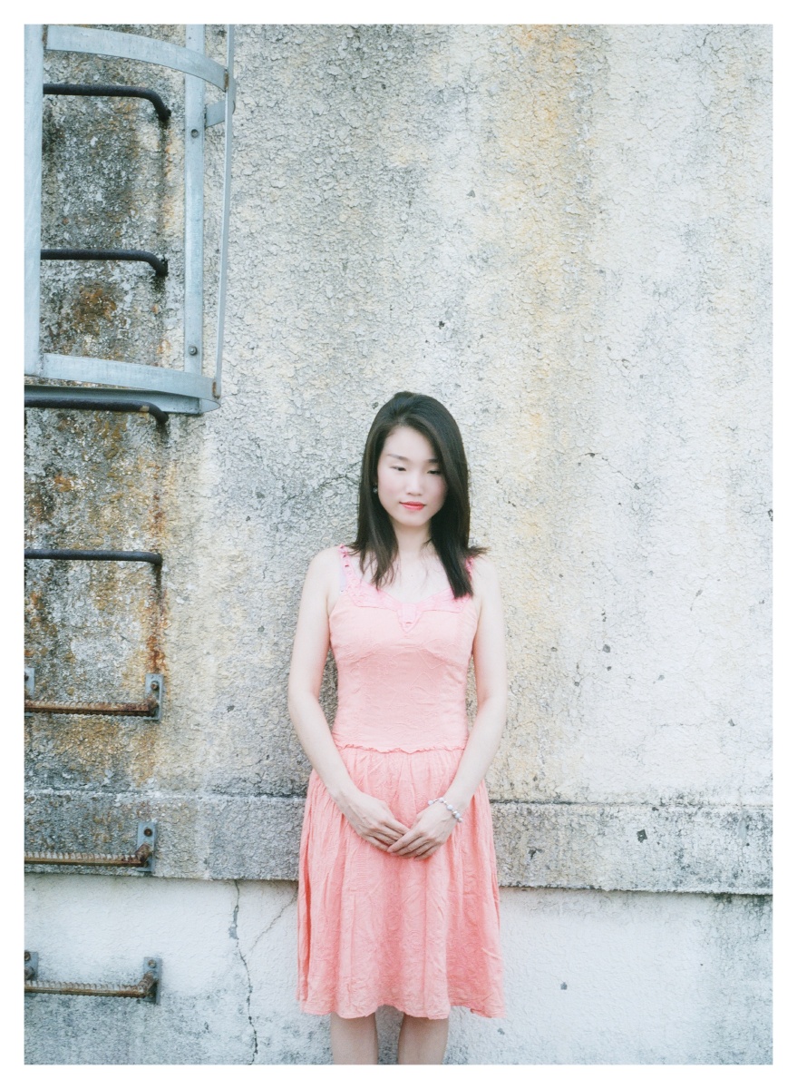 小娟儿刚到手的机器结果约拍遇到了阴天机器宾得645胶卷用了三种卷