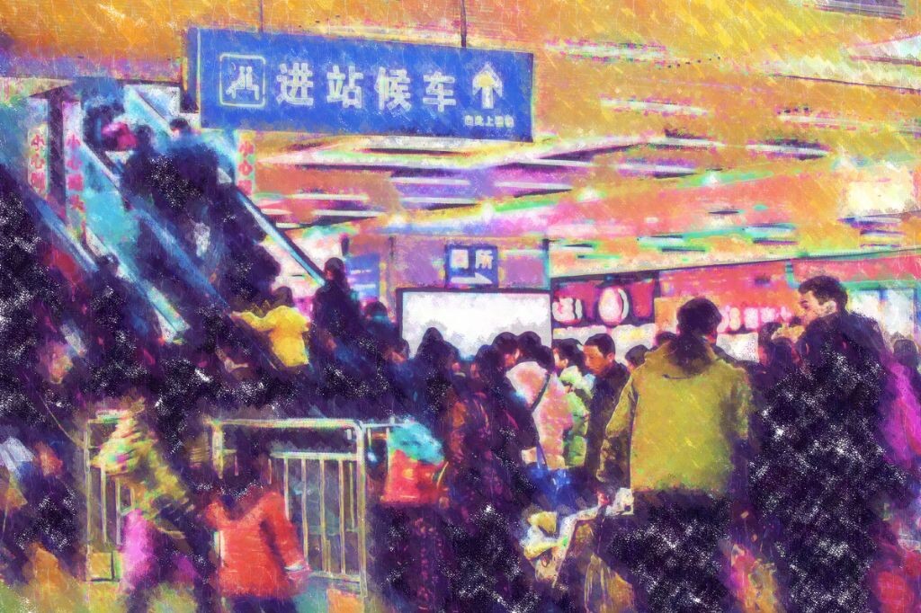 这张是火车站电梯，直接坐电梯上去可以进站。