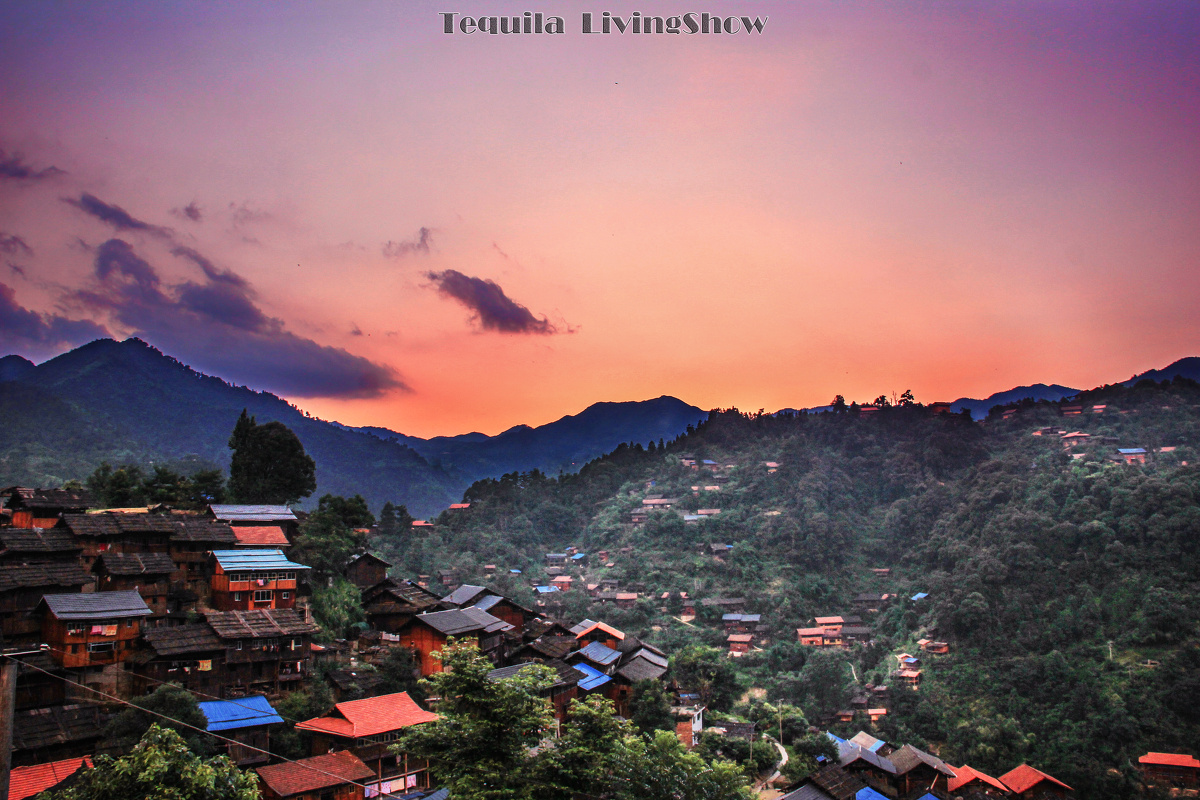 久吉是一个苗寨,当时是去支教调研,久吉是我们目标村落里最大的一个