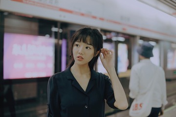 2306319