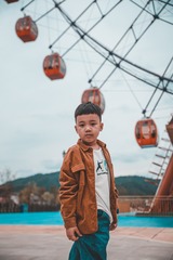 1371631