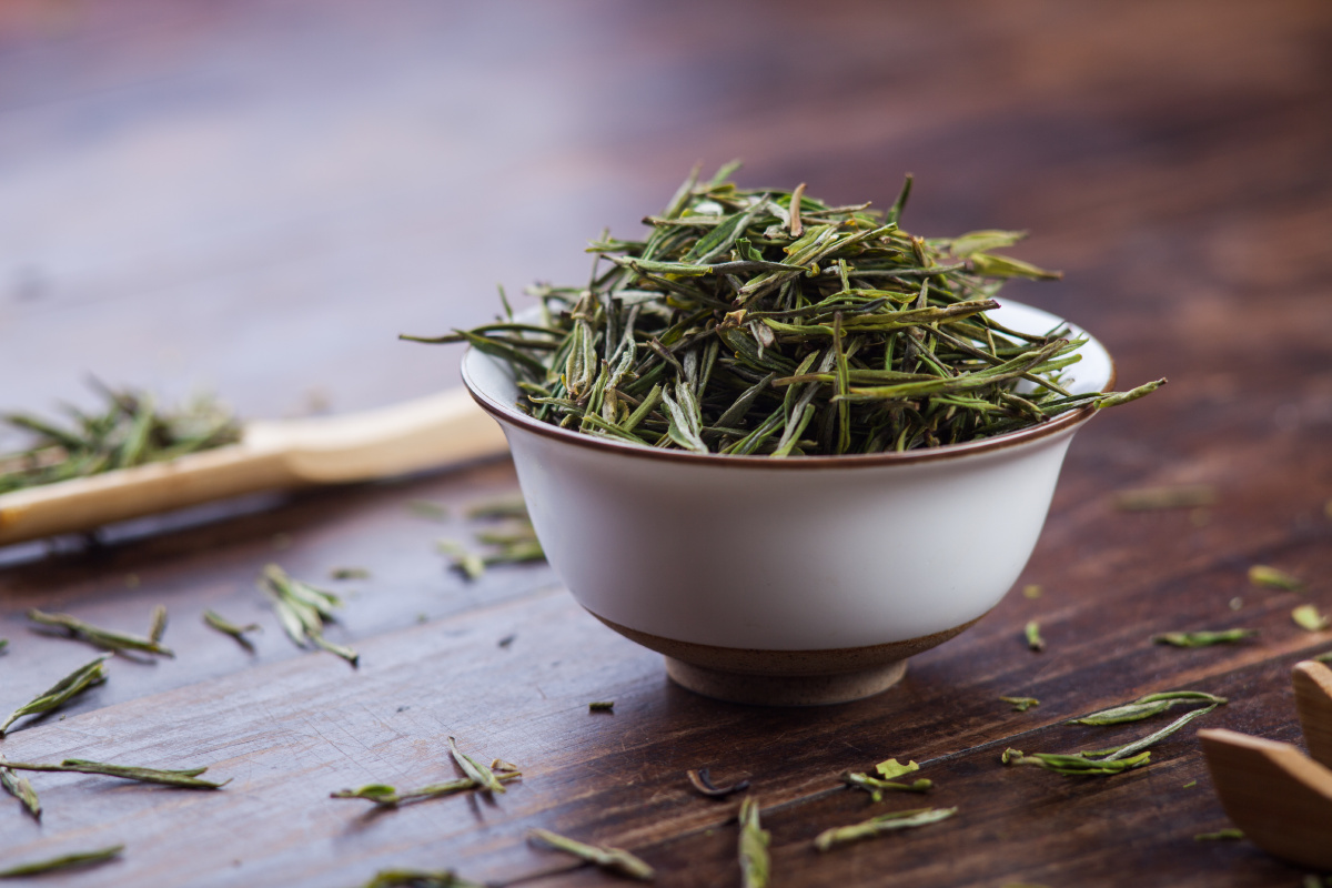 合于4起违反主旨八项轨则精神典范题目的传