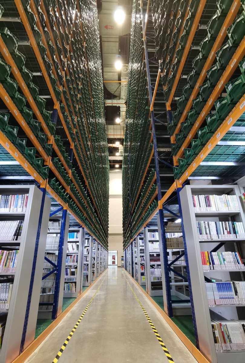 现代图书馆密集书库