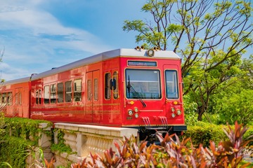 53121