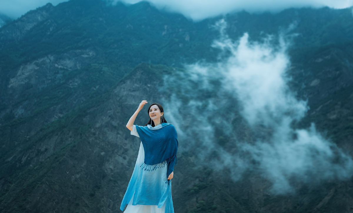 漫步云端出镜:李思瑶