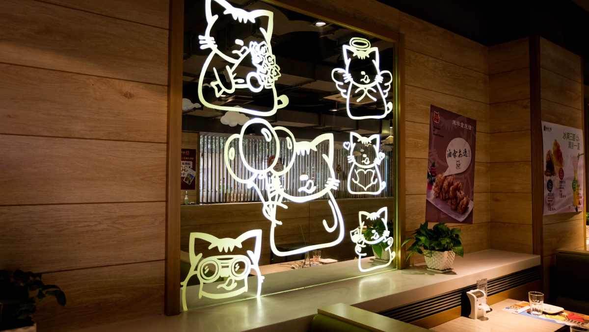 猫抓美食,以猫咪为主题的餐厅.