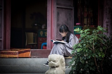 《苦读》