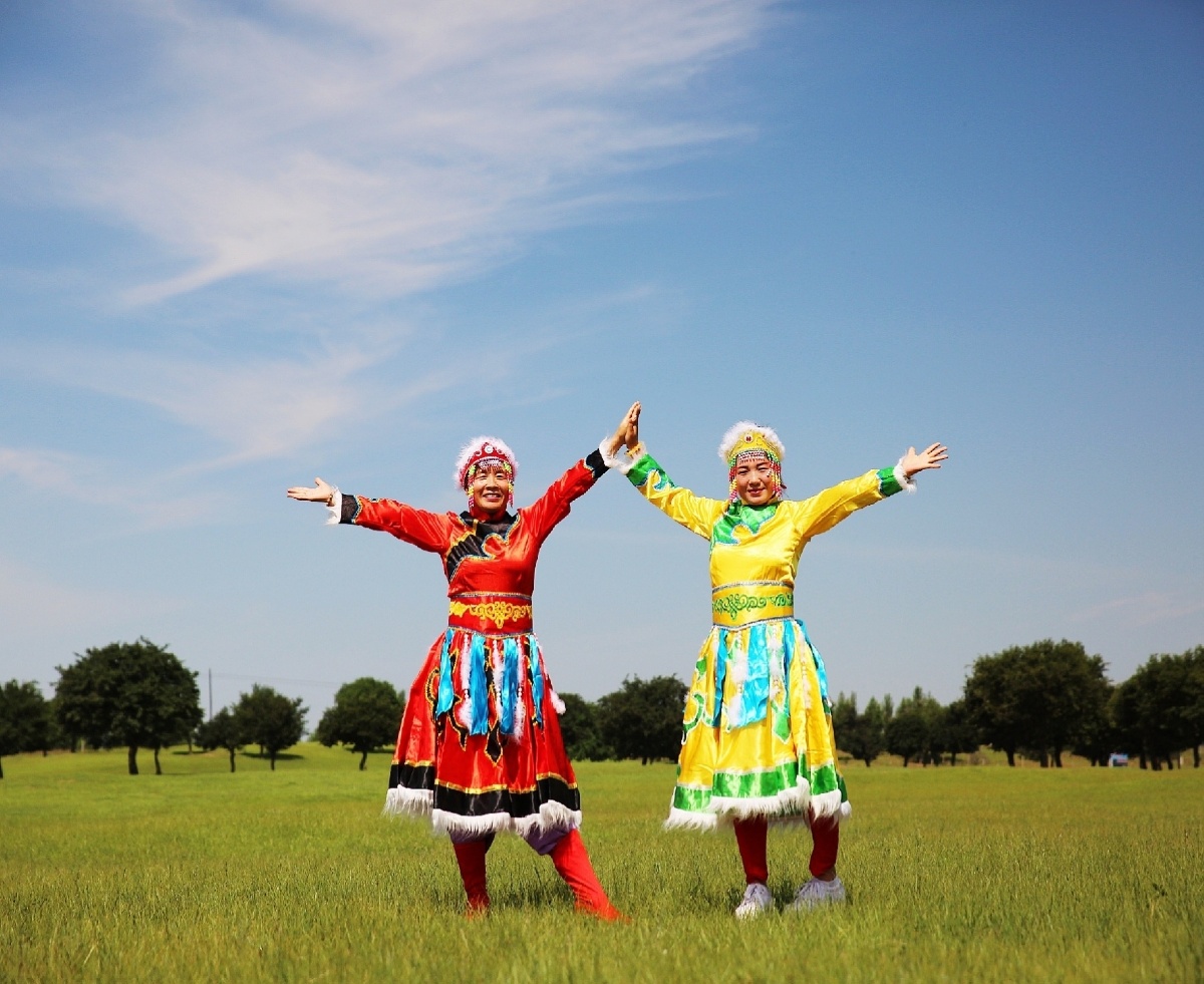 草原上的蒙古人