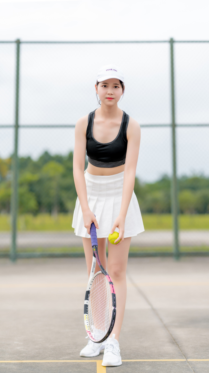 网球少女一起来打网球叭