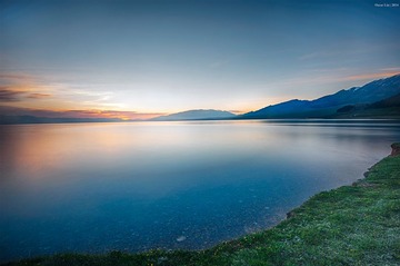 赛里木湖日出