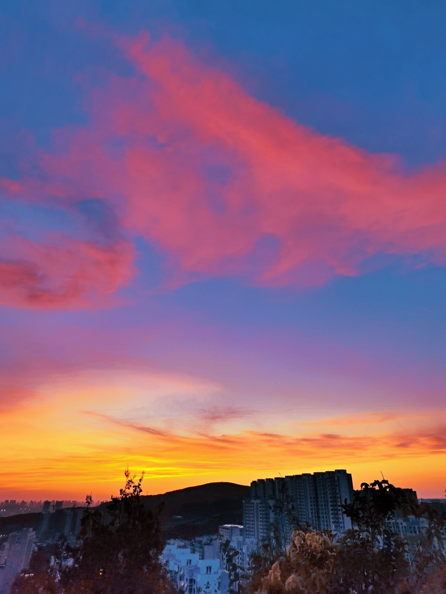 《晚霞》在济南郎茂山用华为手机拍摄 - zhangzhongqing - 图虫