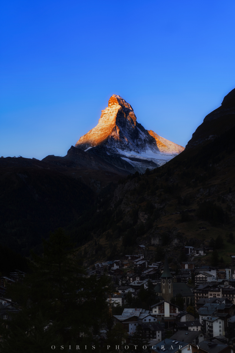 日出金山之马特洪峰