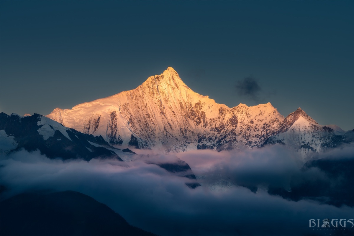 梅里雪山主峰卡瓦格博