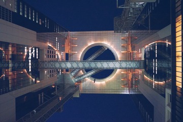 001