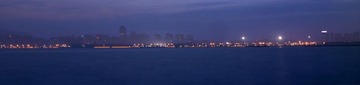夜 唐岛湾.jpg