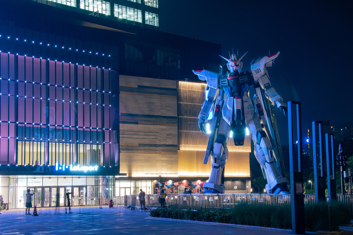 上海金桥的11高达模型最近热度很高雕像本身细节满满诚意十足高达迷们