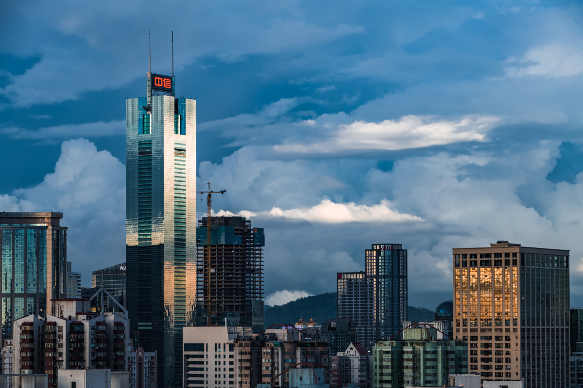 黄昏下的中信广场