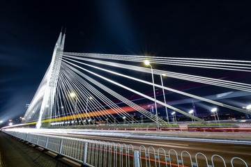 624605