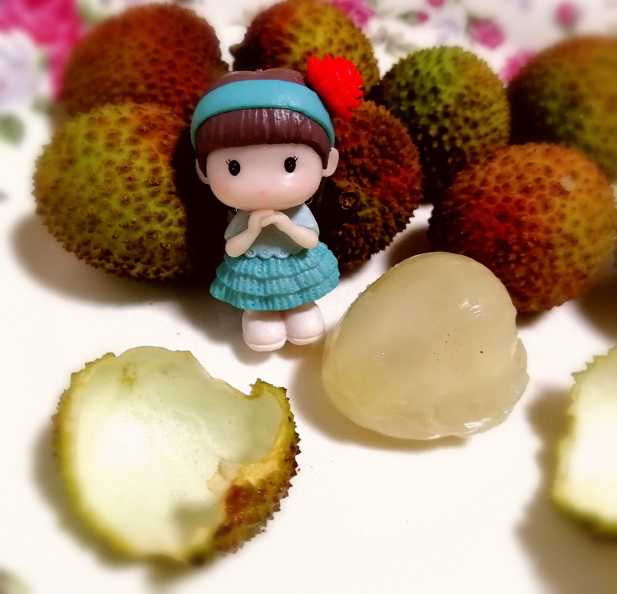 水果荔枝和小女孩形象创意摄影 - 津城沐雨 - 图虫