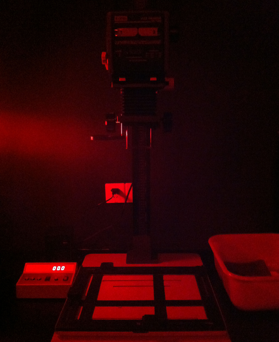 【自助暗房】上海开了家自己冲洗胶卷,放印照片的实体店