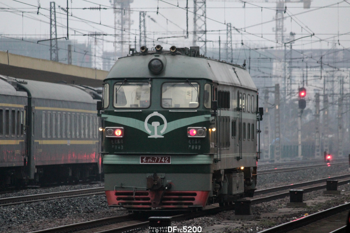 鸡鸭了四个月的春运淮南 - df7c5200 - 图虫