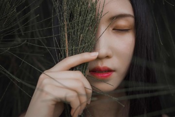 001