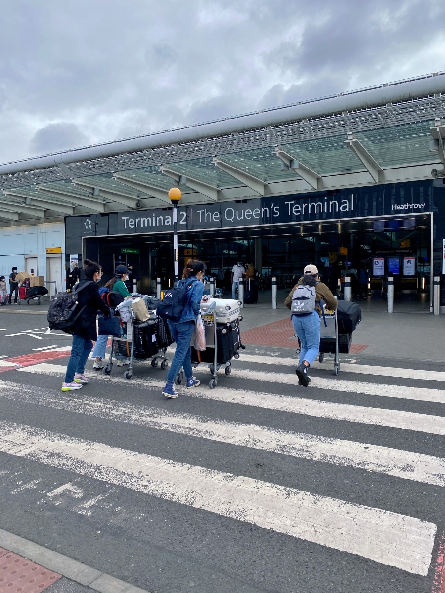 疫情下的希思罗机场 留学生回国