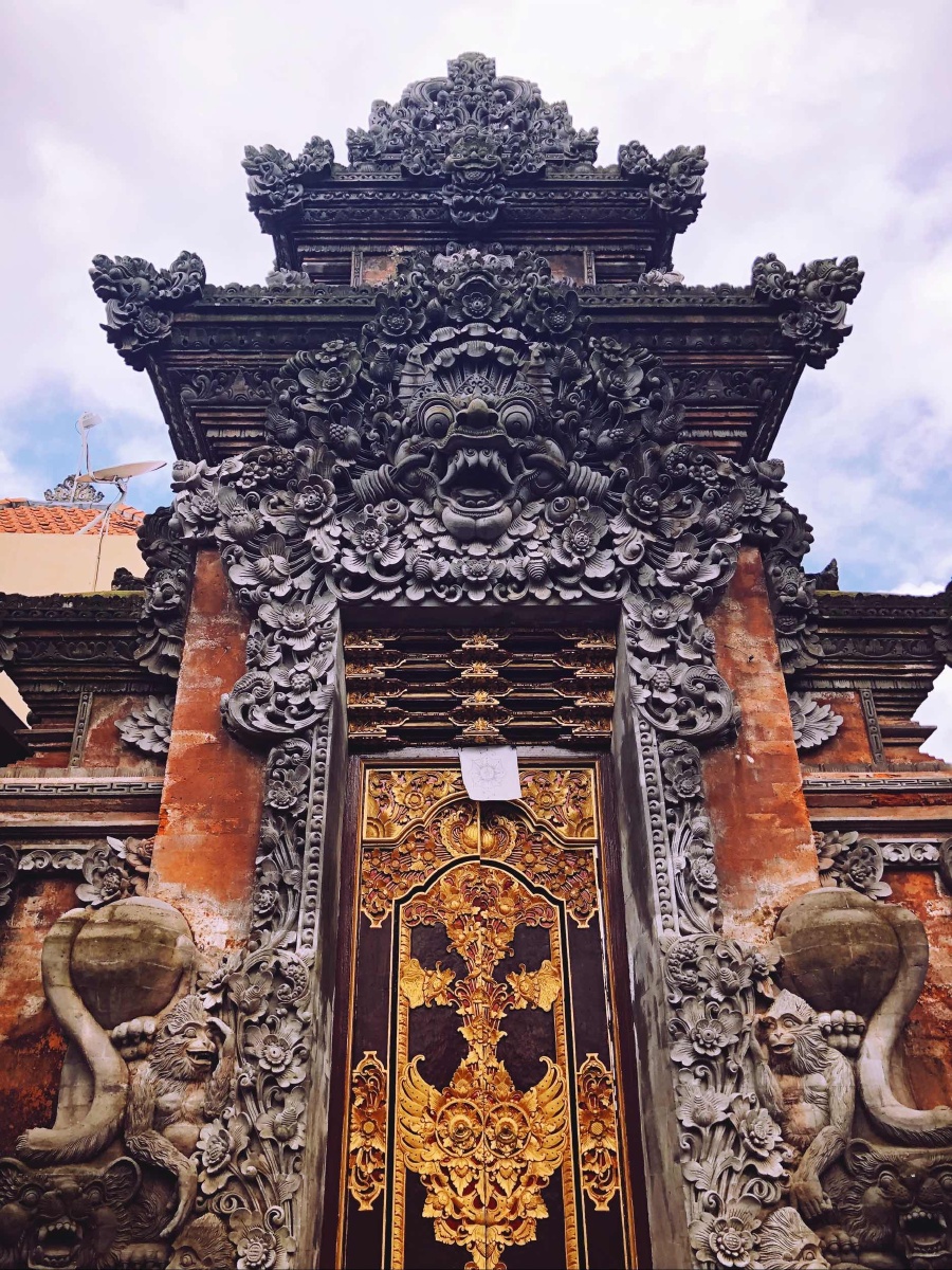 巴厘岛上的形形色色的门