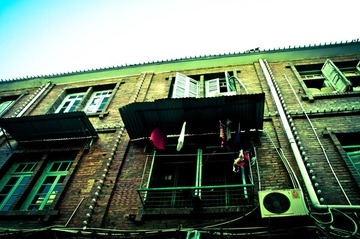 Very old building~