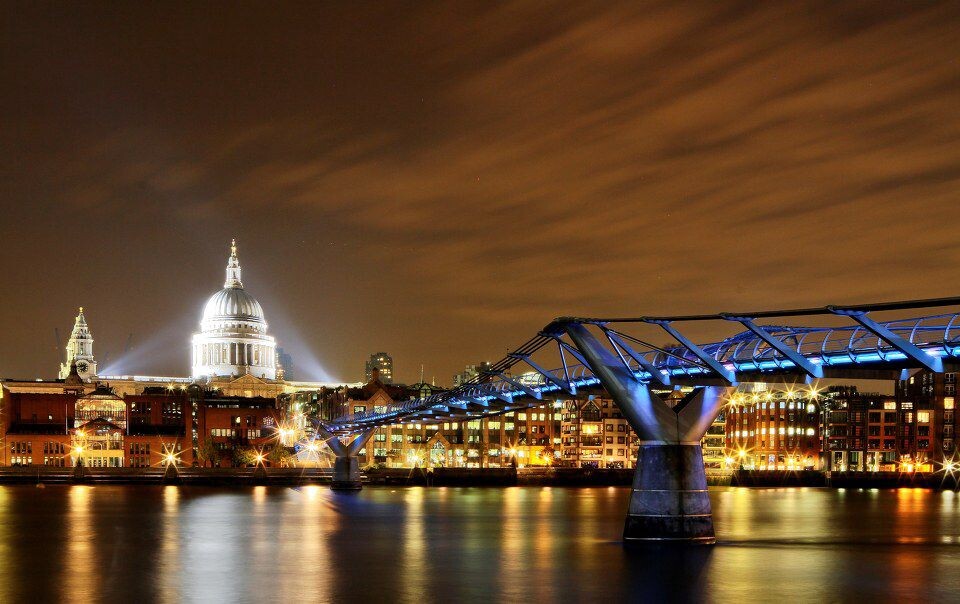 St Paul‘s and Millennium Bridge<br />