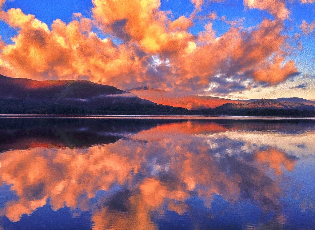 Derwent Water,Lake District<br />
忽略画质吧，弱光是硬伤