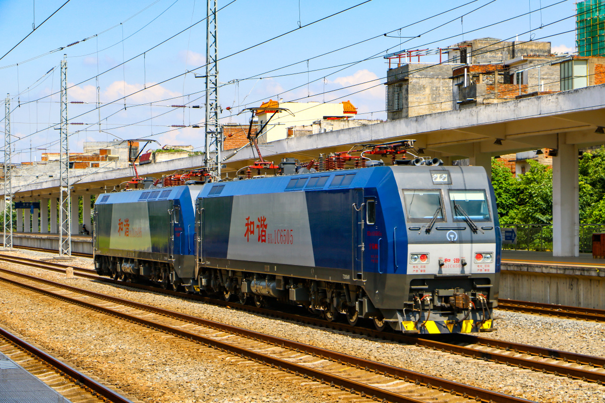 线#跑道铁路列车火车铁路运输系统发动机派遣站物流平台hxd1c#电力机