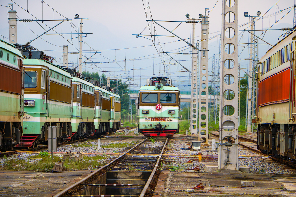黎塘折返段的韶山3电力机车群 - 和谐电3c-0869 - 图虫