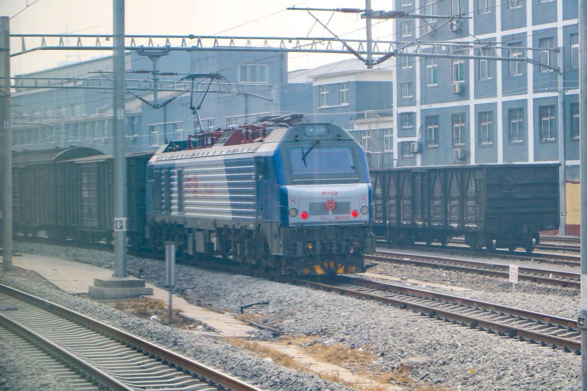 卷帘门:和谐电2b