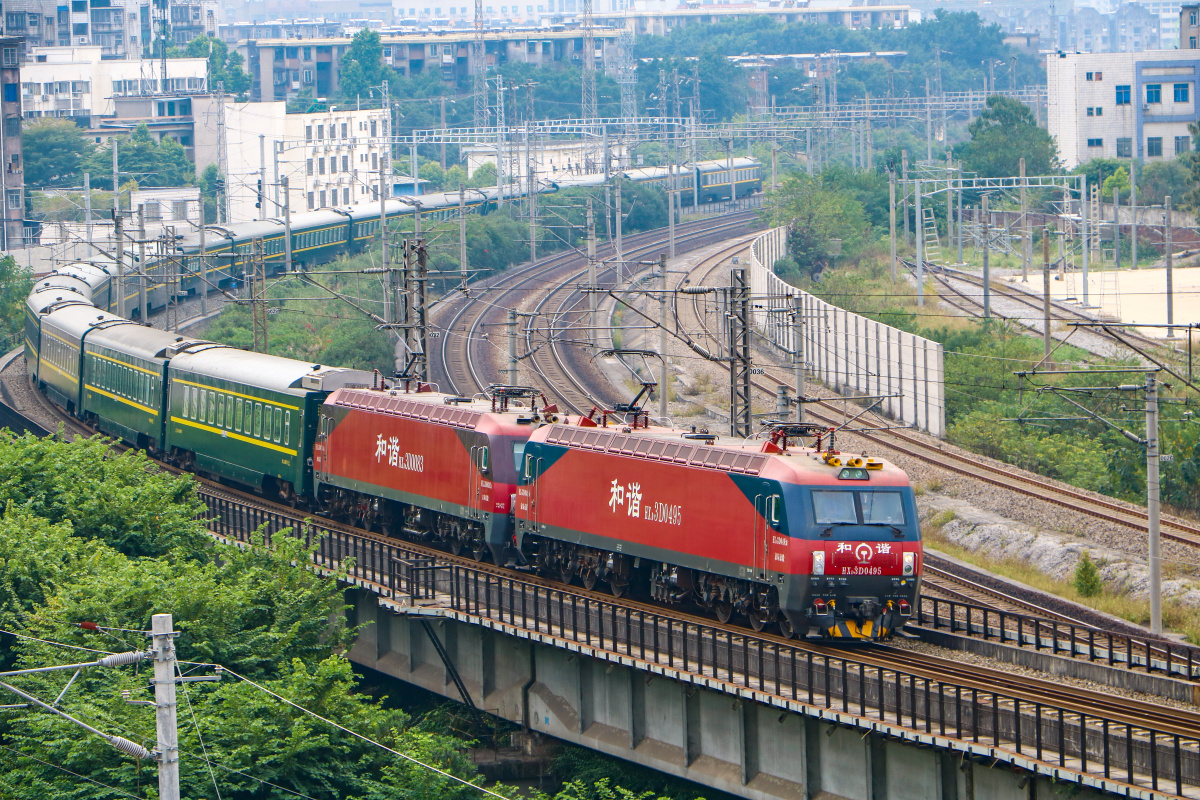 hxd3d0495hxd3d0083双机牵引z6次