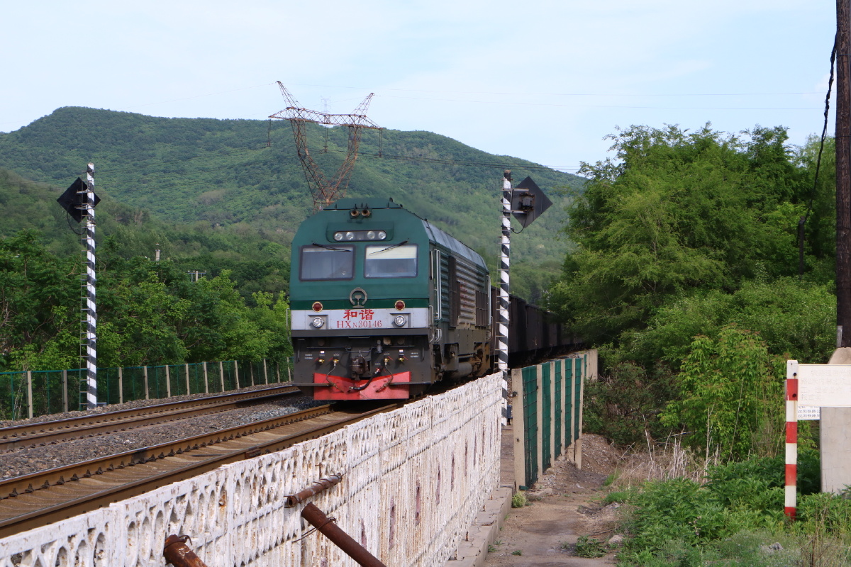 弯角驶来的和沈局梅段谐n3-0146 - 和谐电3c-0869 - 图虫