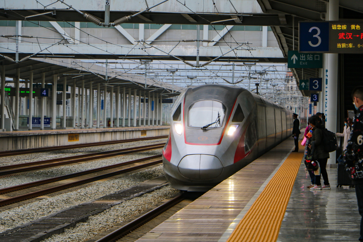 g431次复兴号进站