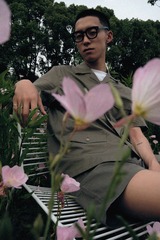 001