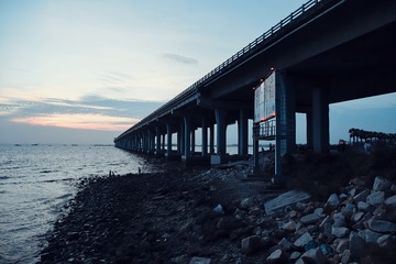 001