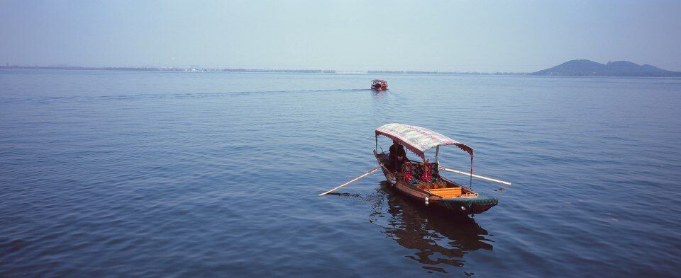 东湖其实是一片海<br />
Hasselblad Xpan<br />
45mmf/4<br />
Fujifilm RVP100 (expired)