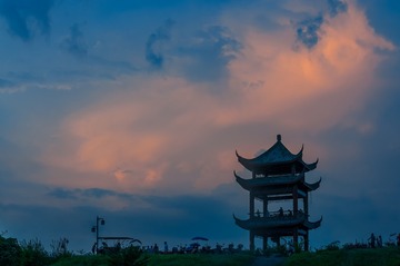 夏天的傍晚