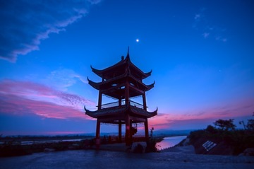 日出三江