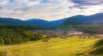夕阳禾木