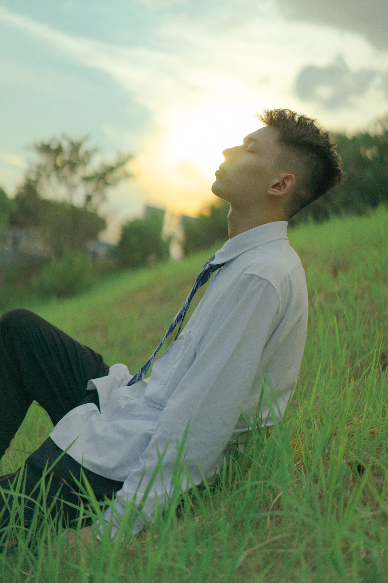 十九岁的白衣少年