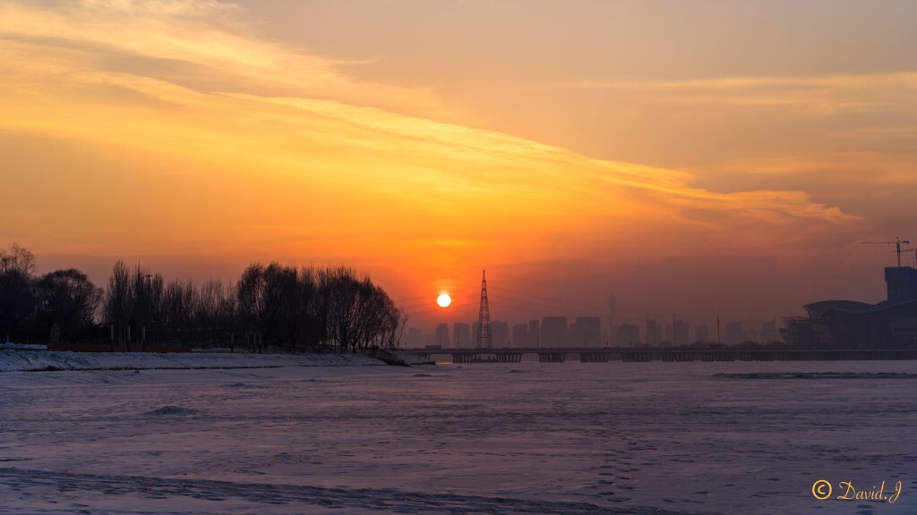 夕落和日出，是對兄弟.