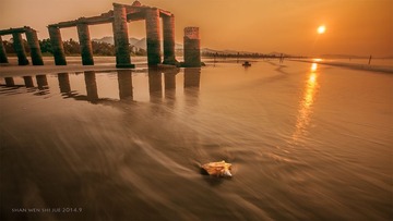 海螺与残桥