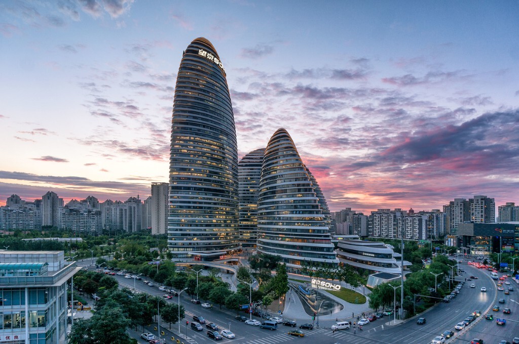 周五天气不错，在办公室坐不住了，快下班跑到望京撸一张。