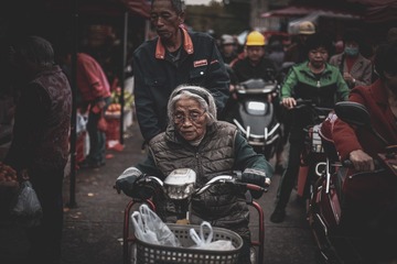 1000155572